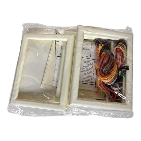 Vintage 1988 Creative Circle Crewel Embroidery Kit “Friendly Reminders" #4004 - Picture 2 of 2